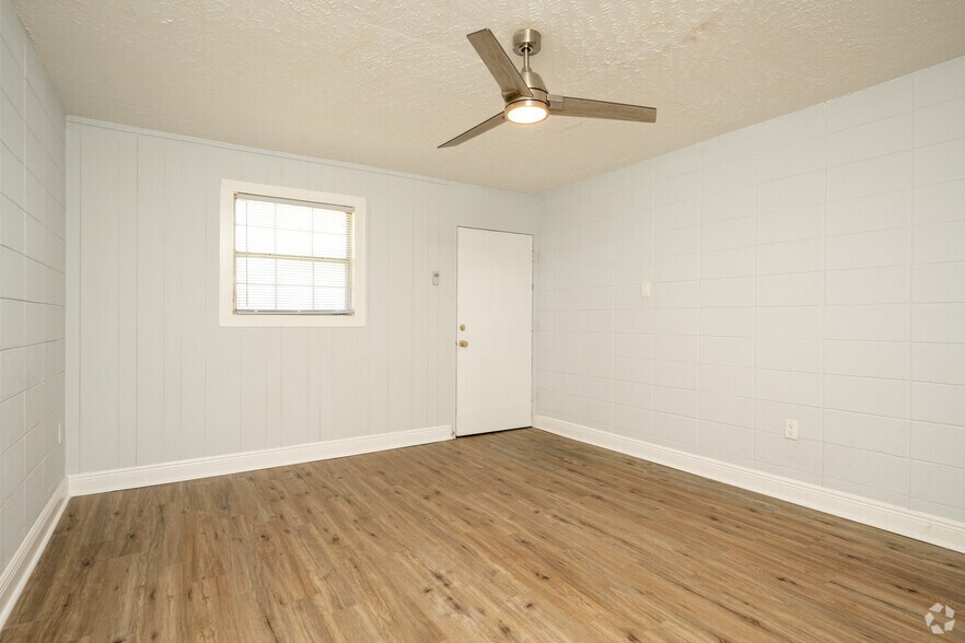 More Photos Of 700-712 N Jefferson St, Jackson Apartments For Sale