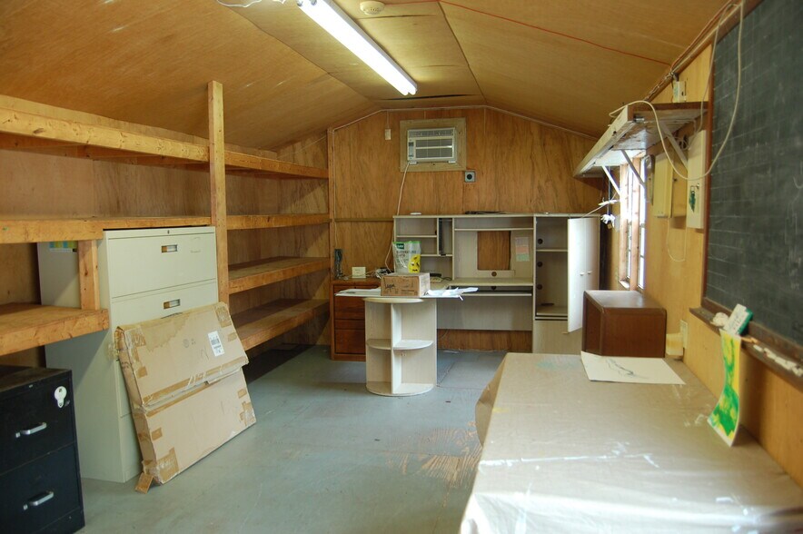 More Photos Of 165 Porsche Ln, Crawfordville Warehouse For Sale