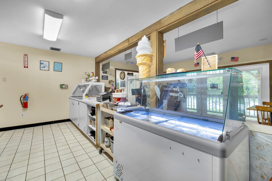 More Photos Of 678 Colonel Ledyard Hwy, Ledyard Storefront Retail Residential For Sale