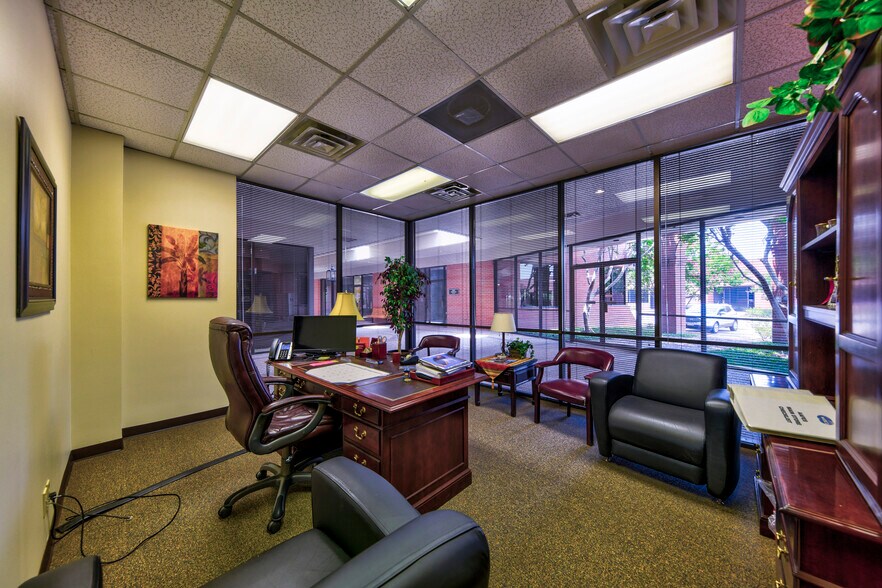More Photos Of 6210 N Belt Line Rd, Irving Office For Lease