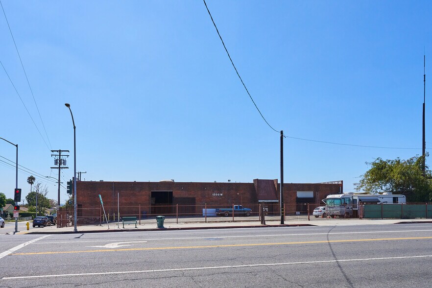 More Photos Of 1200 W El Segundo Blvd, Gardena Manufacturing For Sale