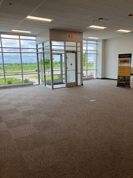 More Photos Of 2031 Geneva Dr, Geneva Unknown For Lease