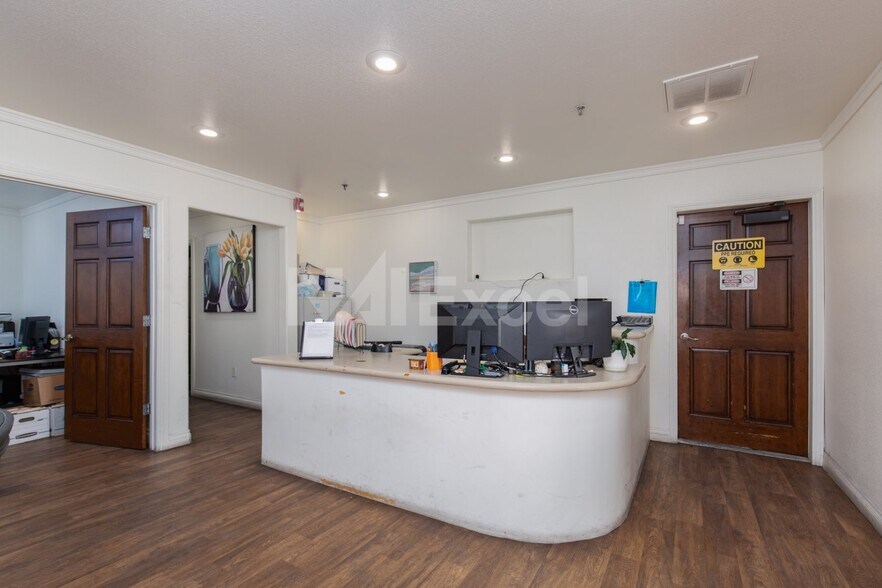More Photos Of 2925 Brookspark Dr, North Las Vegas Warehouse For Sale