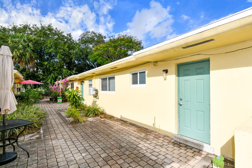 More Photos Of 1827-1831 Park Ln, Fort Lauderdale Apartments For Sale