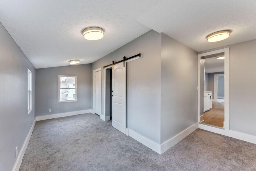 More Photos Of 361 1/2 S Harris Ave, Columbus Apartments For Sale