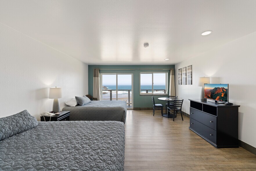 More Photos Of 1865 Beach Loop Dr, Bandon Hotel For Sale