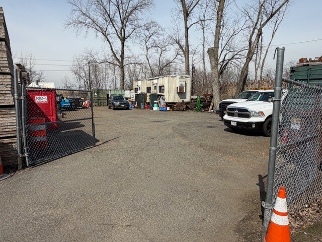 More Photos Of 154 W Edsall Blvd, Palisades Park Land For Lease