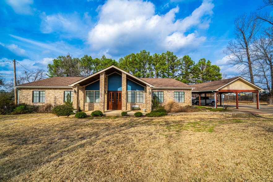 Primary Photo Of 596 Cargill Rd, Kilgore Office For Sale