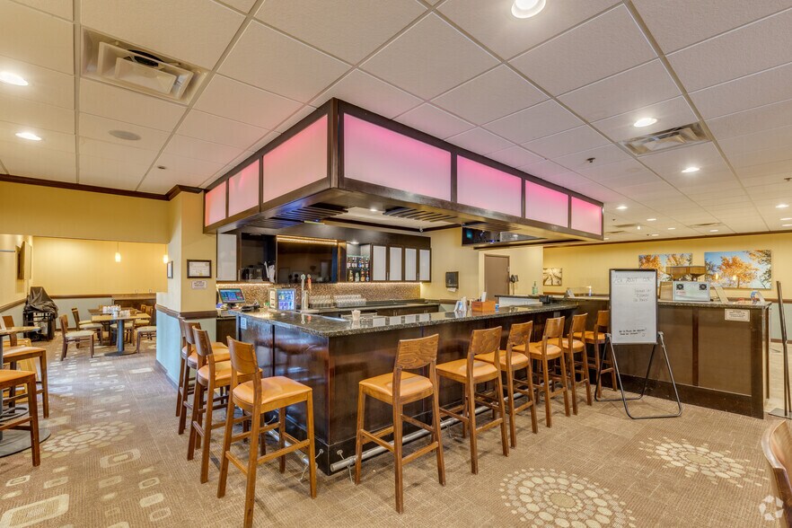More Photos Of 2101 S Meridian Ave, Oklahoma City Hotel For Sale