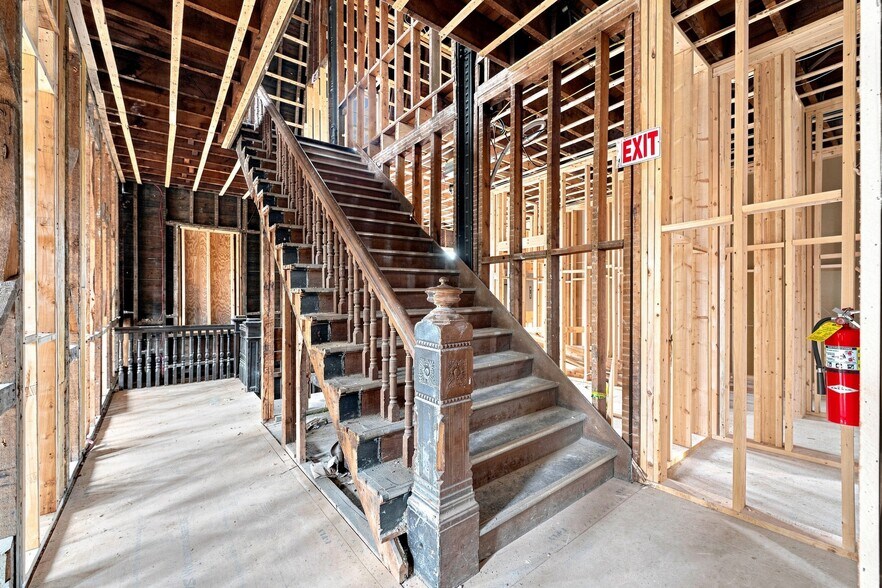 More Photos Of 4-12 Parker St, Gardner Apartments For Sale