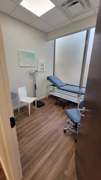 More Photos Of 250 Moonachie Rd, Moonachie Office For Lease