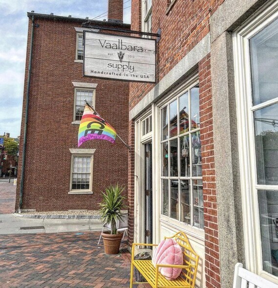More Photos Of 1 Water St, Newburyport Storefront Retail Office For Sale