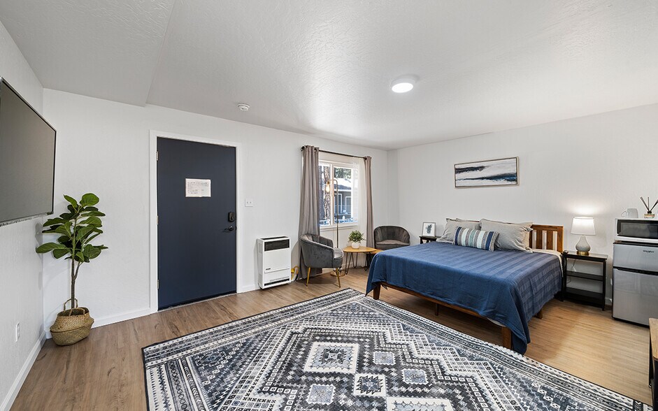 More Photos Of 3918 Pioneer Trl, South Lake Tahoe Hotel For Sale