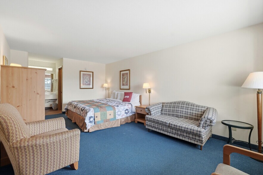 More Photos Of 3169 E Van Buren, Eureka Springs Hotel For Sale