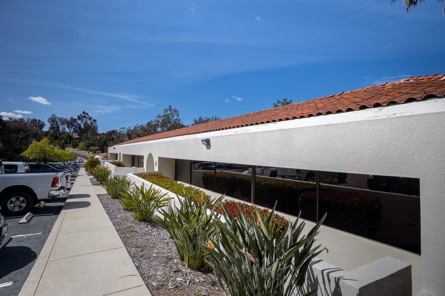 More Photos Of 15835 Pomerado Rd, Poway Unknown For Lease