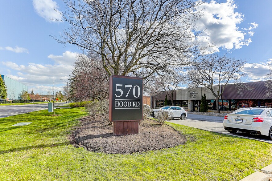 More Photos Of 570 Hood Rd W, Markham Service For Sale