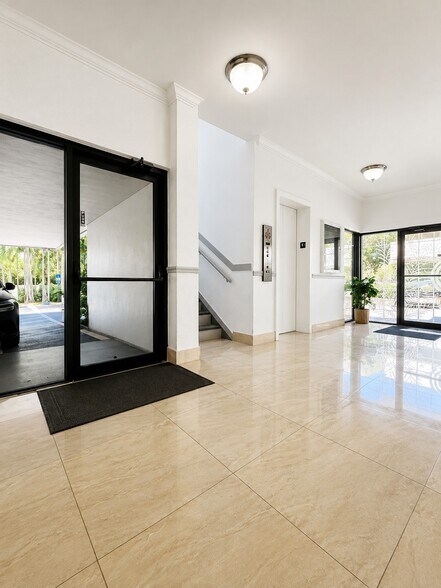 More Photos Of 6191 W Atlantic Blvd, Margate Office For Lease