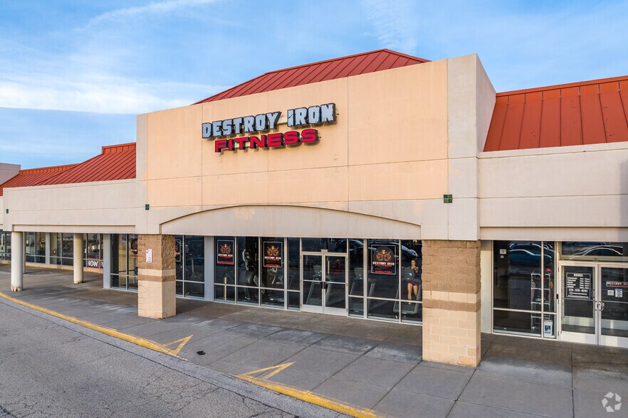 More Photos Of 2211-2417 S Green Bay Rd, Racine Unknown For Lease