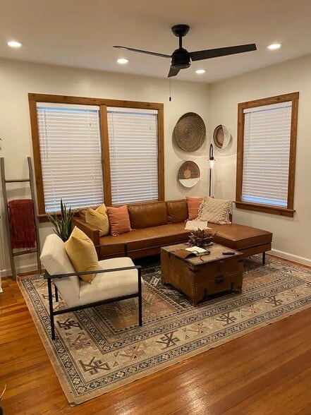 More Photos Of 2513 E Cesar Chavez St, Austin Office For Lease