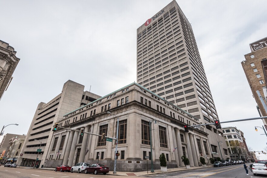 More Photos Of 40 S Main St, Memphis Office For Lease