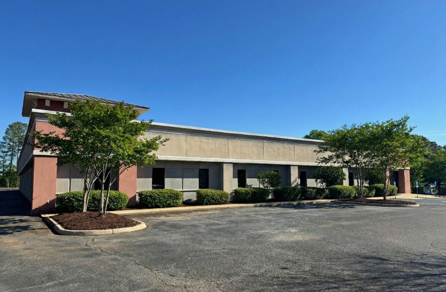 More Photos Of 1025 Northpark Dr, Ridgeland Office For Sale