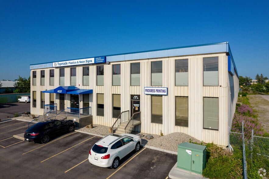 More Photos Of 4029 SE 11 St, Calgary Warehouse For Lease