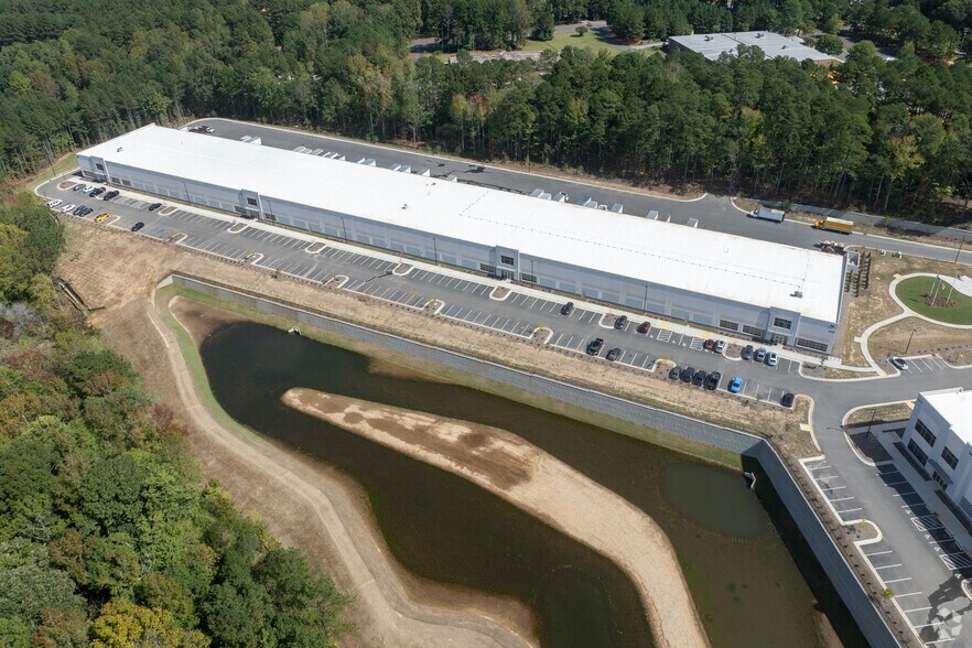 More Photos Of 1613 Hamlin Rd, Durham Distribution For Lease