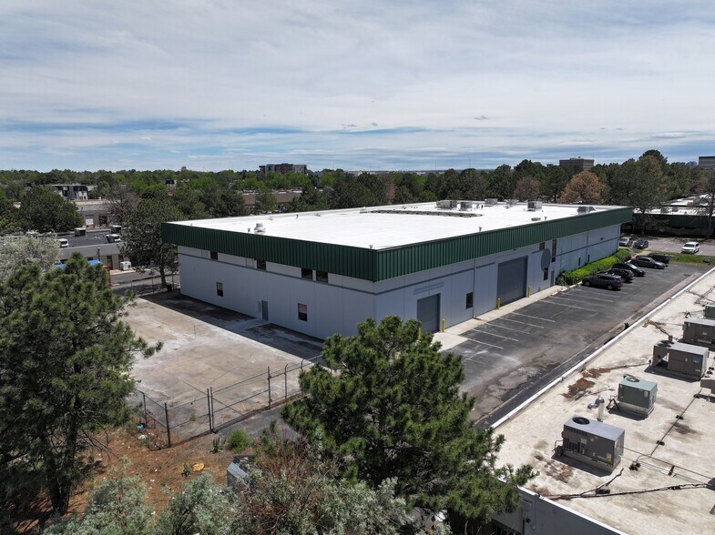 More Photos Of 4780 Oakland St, Denver Warehouse For Sale