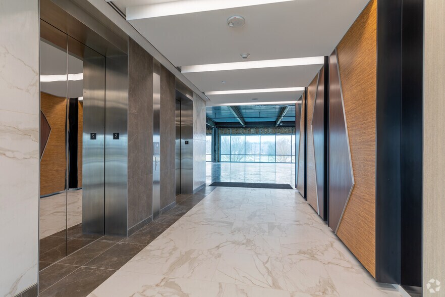 More Photos Of 435 N Whittington Pkwy, Louisville Office For Lease