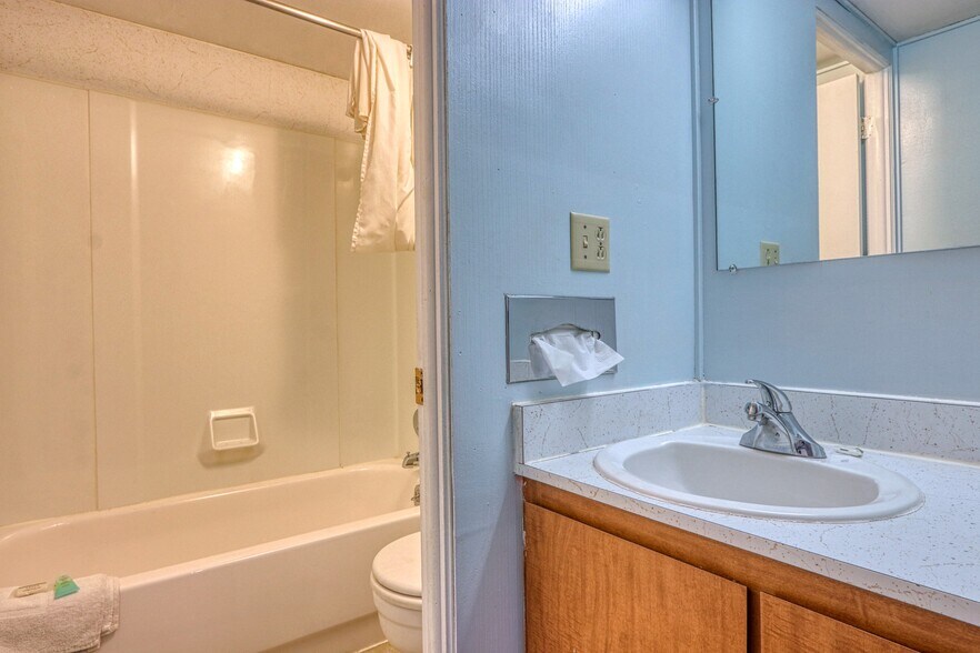 More Photos Of 726 S Highway 35, Saint Croix Falls Hotel For Sale