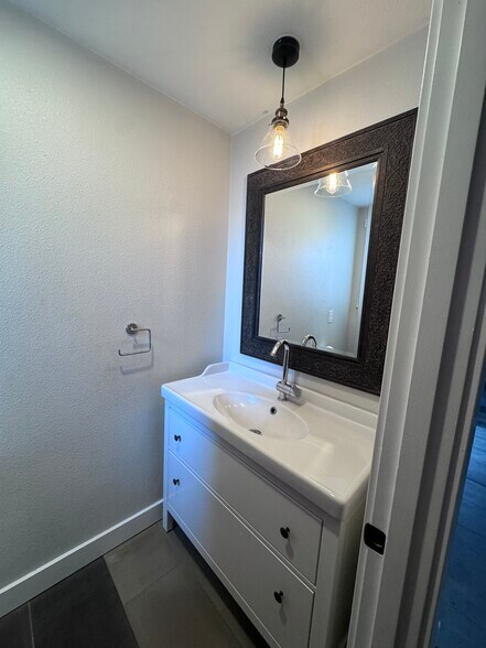More Photos Of 1505 NW 10th Ave, Camas Multifamily For Sale
