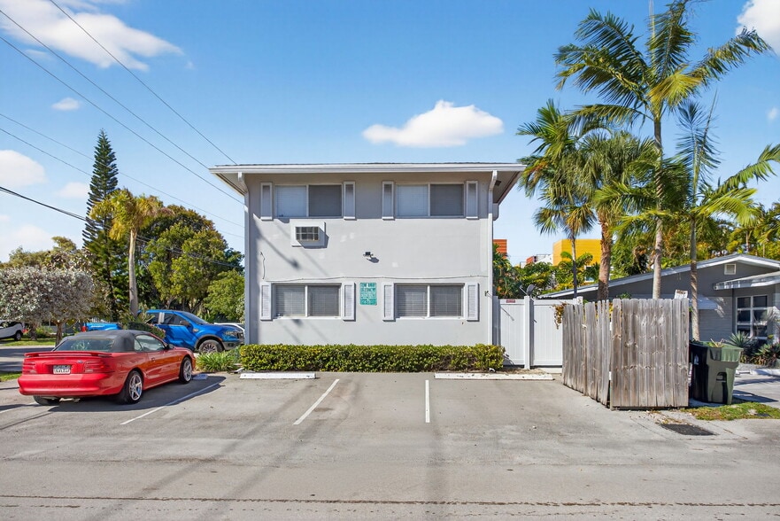 More Photos Of 825 NE 6th St, Fort Lauderdale Apartments For Sale
