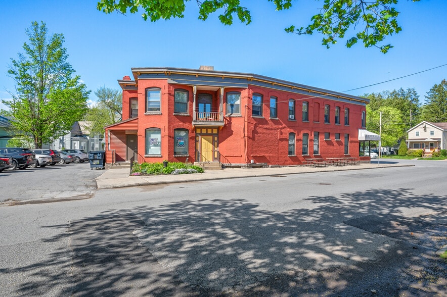 More Photos Of 40-42 Park Pl, Saratoga Springs Storefront Retail Residential For Sale