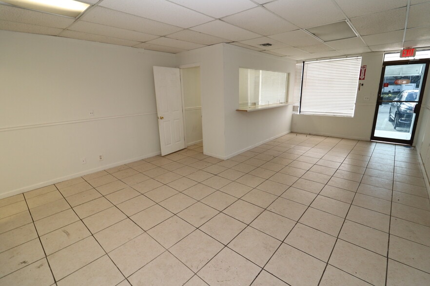 More Photos Of 6731-6755 Sunset Strip, Sunrise Unknown For Lease