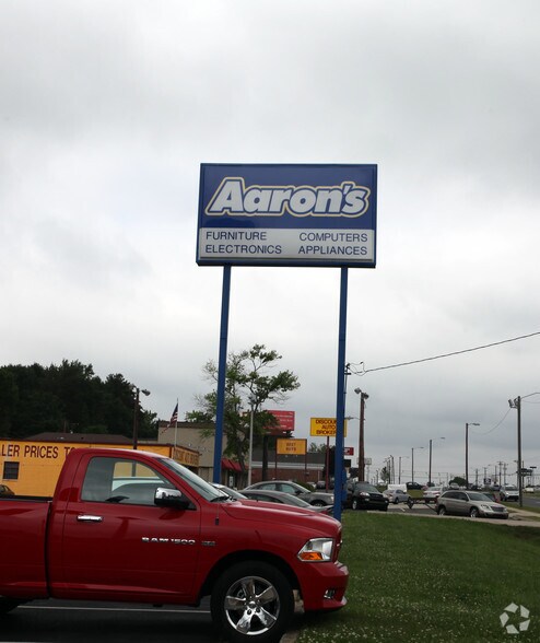 More Photos Of 6424 E Independence Blvd, Charlotte Freestanding For Lease