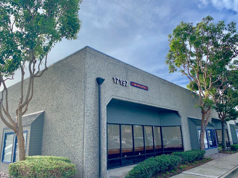 More Photos Of 17151 Newhope St, Fountain Valley Unknown For Lease