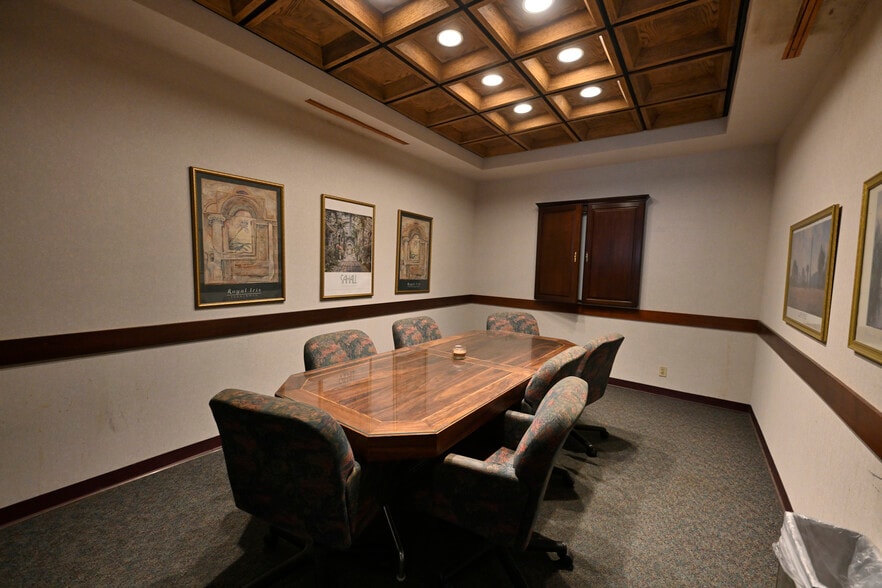 More Photos Of 4203-4211 Gardendale St, San Antonio Office For Lease