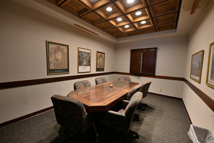 More Photos Of 4203-4211 Gardendale St, San Antonio Office For Lease