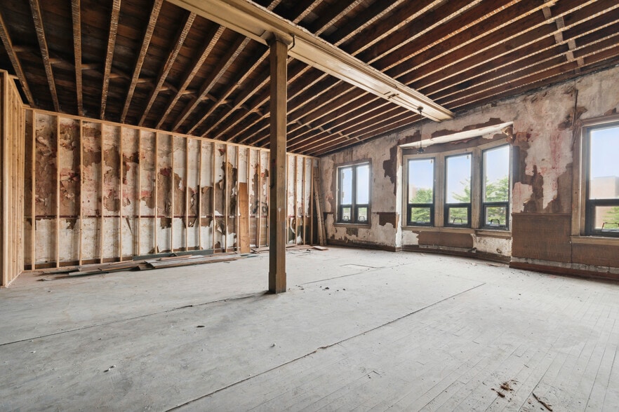 More Photos Of 800-804 W Girard Ave, Philadelphia Storefront Retail Office For Sale