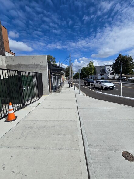 More Photos Of 1022 S J St, Tacoma General Retail For Sale