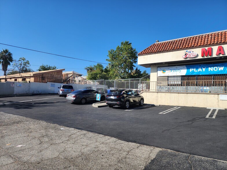 More Photos Of 1361 N Fair Oaks Ave, Pasadena Restaurant For Sale