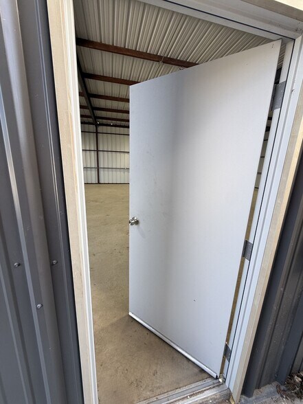 More Photos Of 3825 Quanah Hill Rd, Weatherford Warehouse For Lease