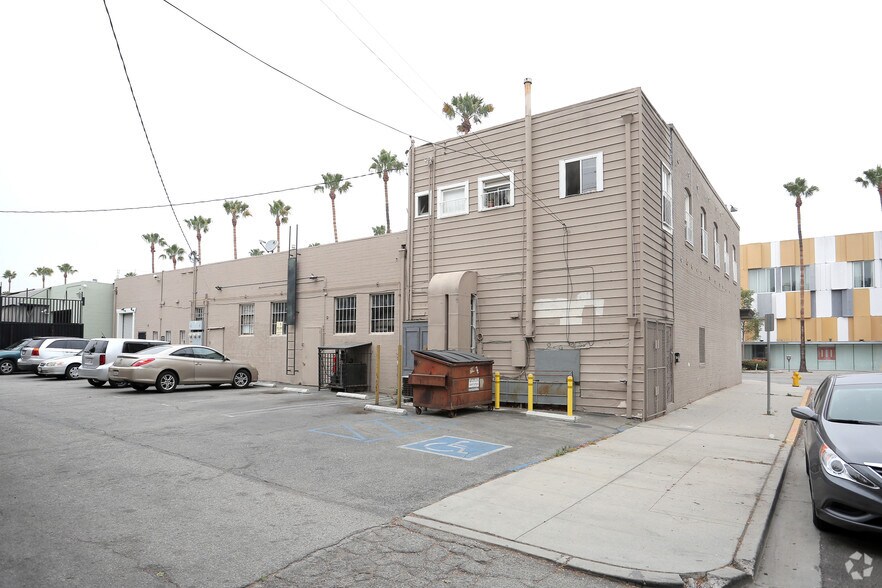 More Photos Of 8634-8640 Washington Blvd, Culver City Storefront Retail Residential For Lease