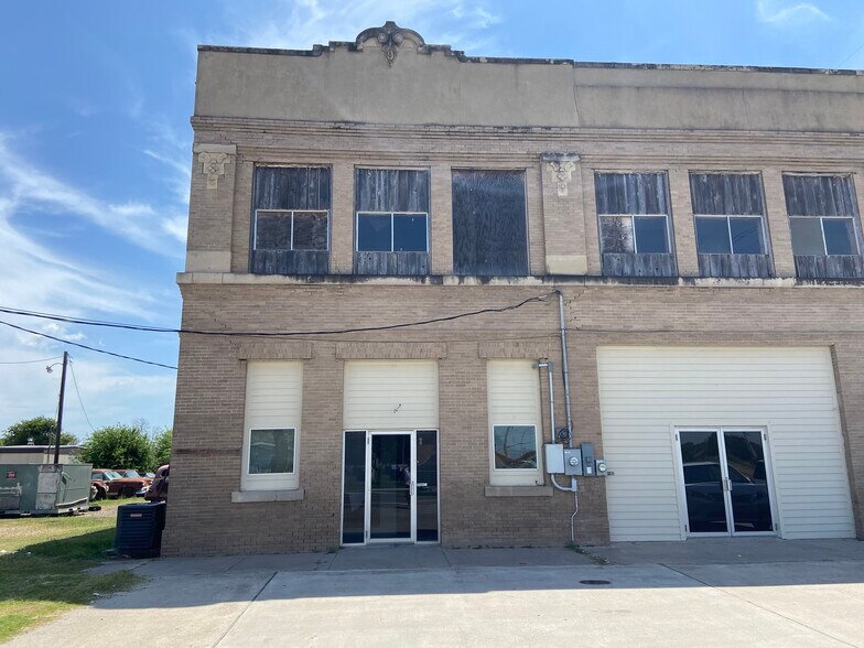 Primary Photo Of 114 Ave C, Gregory Office For Lease