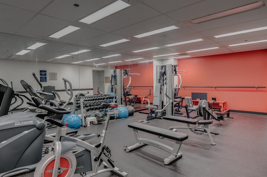 More Photos Of 815 Hastings St, Vancouver Office For Lease