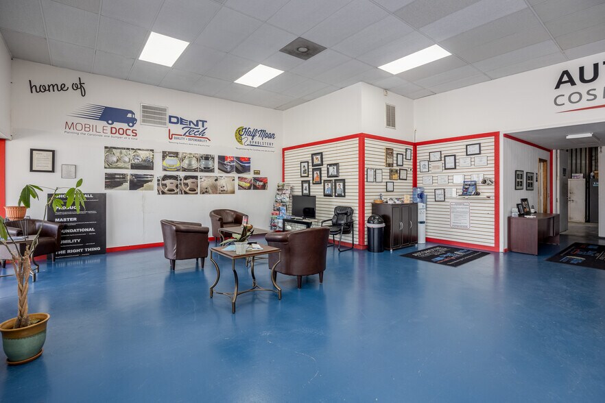 More Photos Of 4431 Augusta Rd, Lexington Light Distribution For Sale