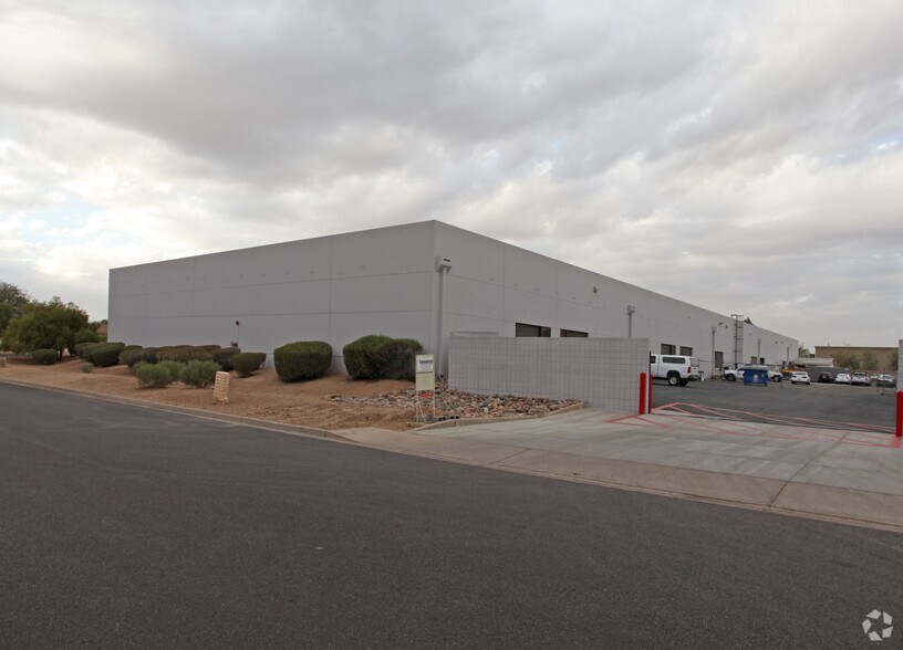 More Photos Of 21609 N 12th Ave, Phoenix Warehouse For Lease