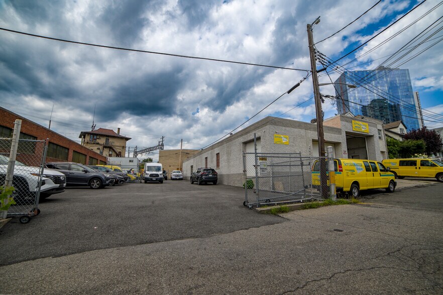 More Photos Of 35-41 Bartels Pl, New Rochelle Warehouse For Sale