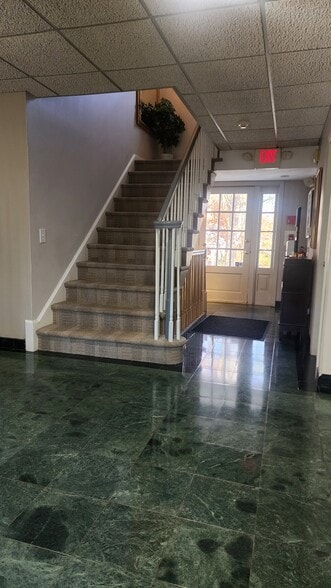 More Photos Of 560 Main St, Chatham Medical For Sale