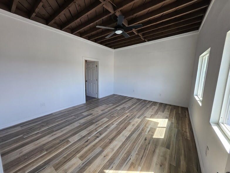 More Photos Of 5939-5941 Clara St, Bell Gardens Manufacturing For Sale